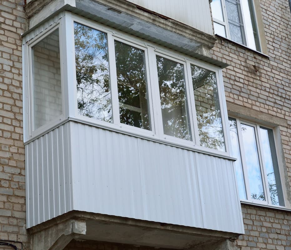 Балкон в хрущёвке после установки окон