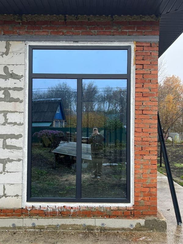 Окно Rehau 70 мм в проёме частного дома